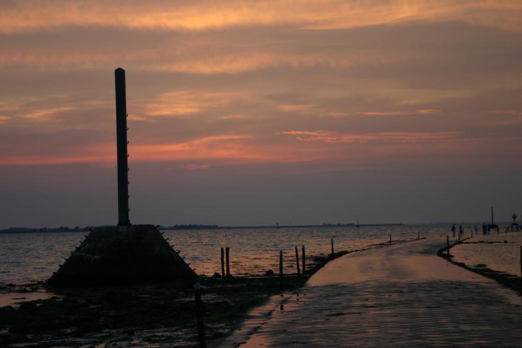 Au Passage Du Gois Panzió Beauvoir-sur-Mer Kültér fotó